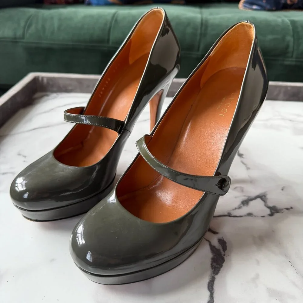 Gucci Vernice Crystal Betty Mary-Jane Platform Pumps Size 38.5